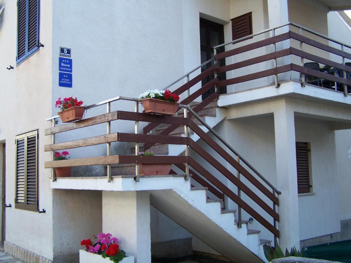 Apartments Sestan Novalja Zewnętrze zdjęcie